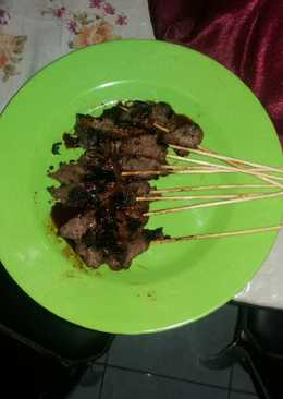 Sate kambing siram sambal bawang kecap