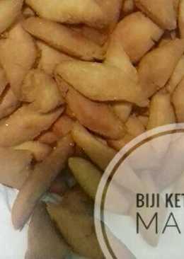 Biji ketapang manis