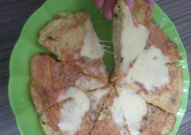 gambar untuk resep Martabak mie Mozarela