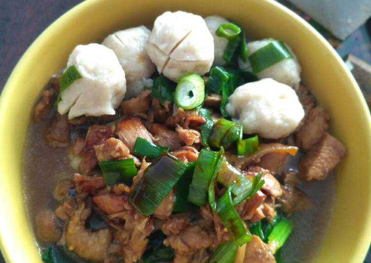 gambar untuk resep Mi ayam bakso simple