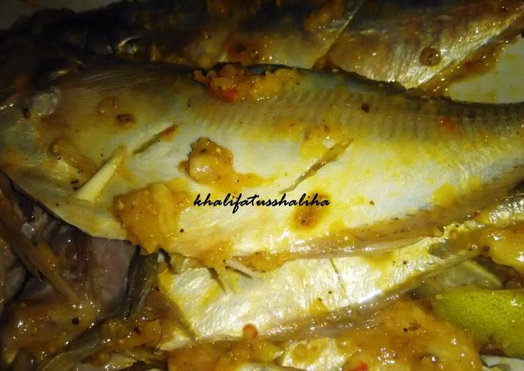 Resep Ikan Laut Goreng Bumbu Special Kiriman dari Khalifa ~