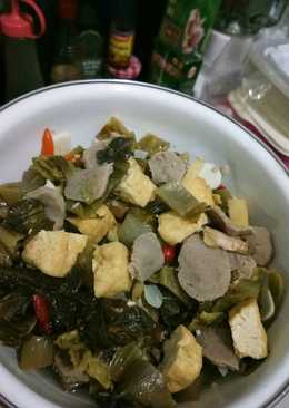 Sayur asin (acar sawi pahit)