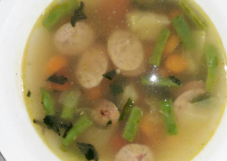 Resep Sayur sop sosis simpel - tri ayudhani