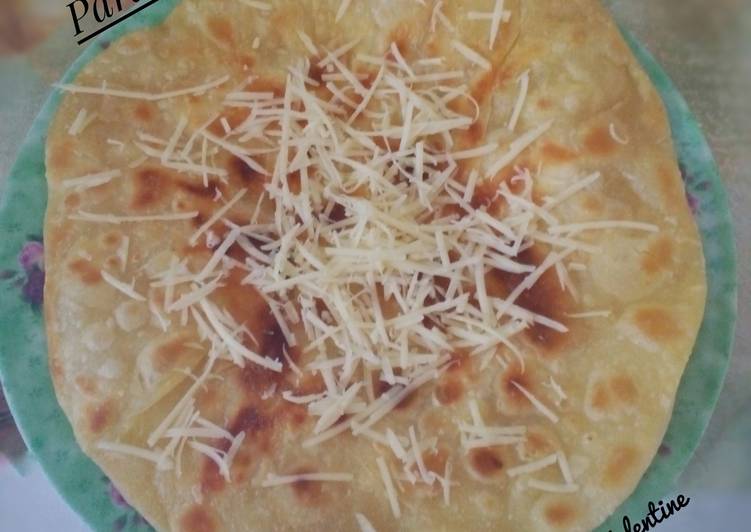 resep lengkap untuk Cheese Paratha (Indian Flatbread Stuffed with Cheese)