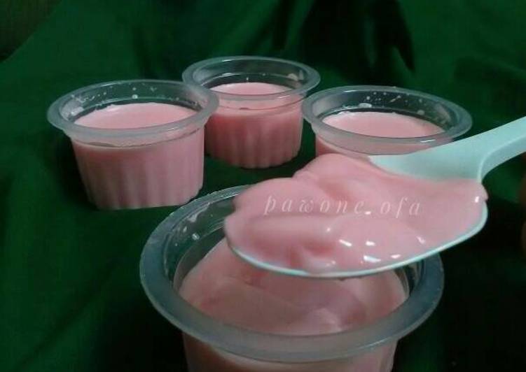 gambar untuk resep Puding creamy strawberry