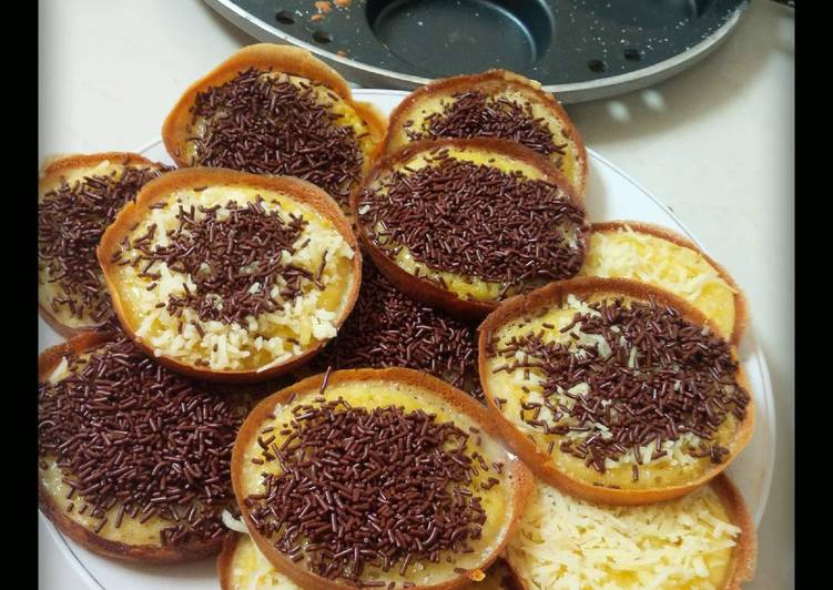 Resep Trial perdana Martabak Mini suksess,anak2 sukaa ^.^ empuk lembut
- Tintin Rayner