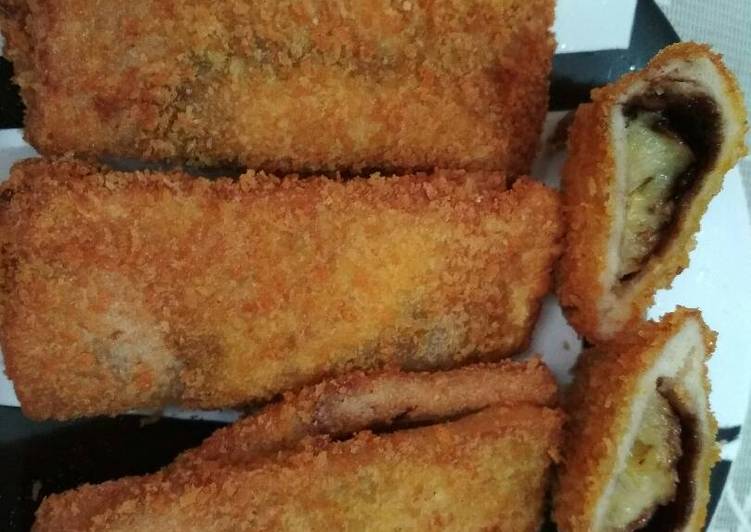 gambar untuk cara membuat Pisang Coklat Gulung Roti tawar