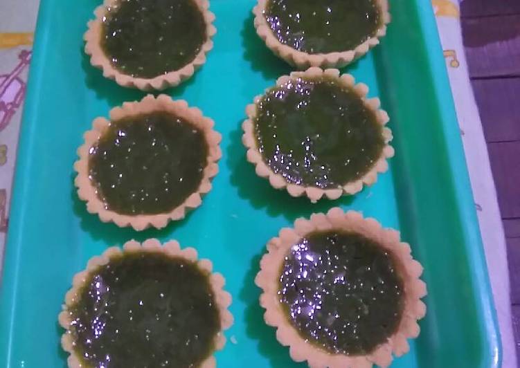 Resep Pie Susu Pandan Karya Achui Lee ( mama Yovan )