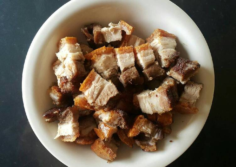 gambar untuk resep makanan Siobak babi panggang oven crispy pork belly