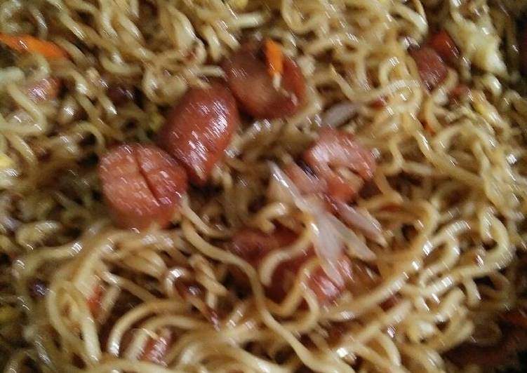  Resep  Mie goreng  setan  sossis oleh Devia Puspitasari Cookpad