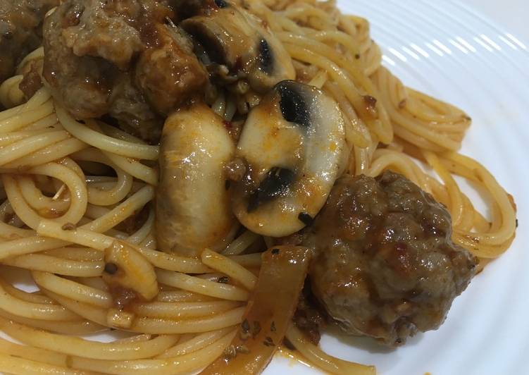 #10 - Spagheti meat ball mushroom bolognaise