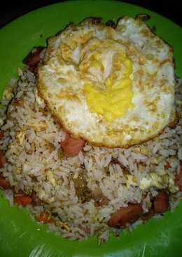 Nasi goreng oncom sosis