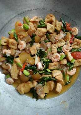 Tumis campur utakite (udang tahu kikil pete)