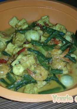 Gulai kacang panjang mix udang, tahu, telur puyuh