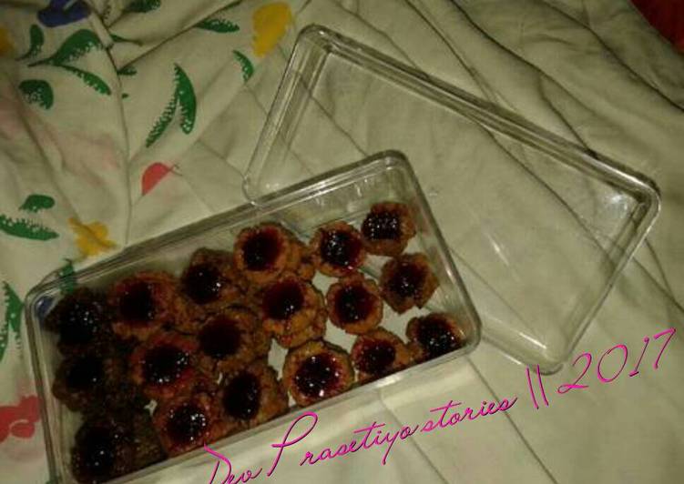 gambar untuk resep 4 Flavors Thumbprint Fermented Soybean Cookies with Dragonfruit Jam • Kukis Tempe 4 Rasa dengan Selai Buah Naga