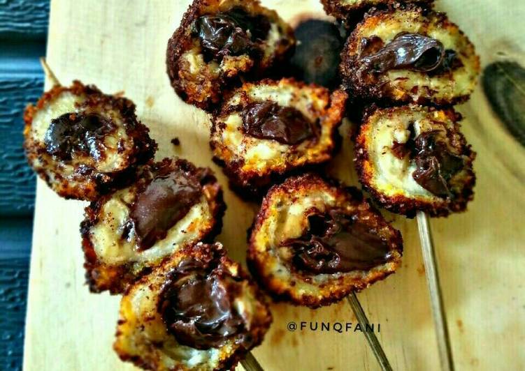 bahan dan cara membuat Pisang Krispi Isi Nutella Tabur Kayu Manis