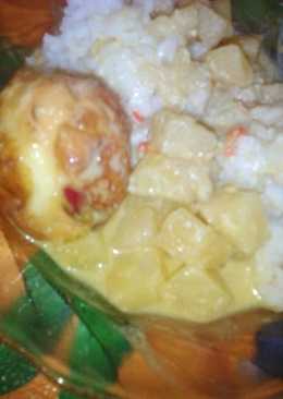 Gulai kentang telur goreng