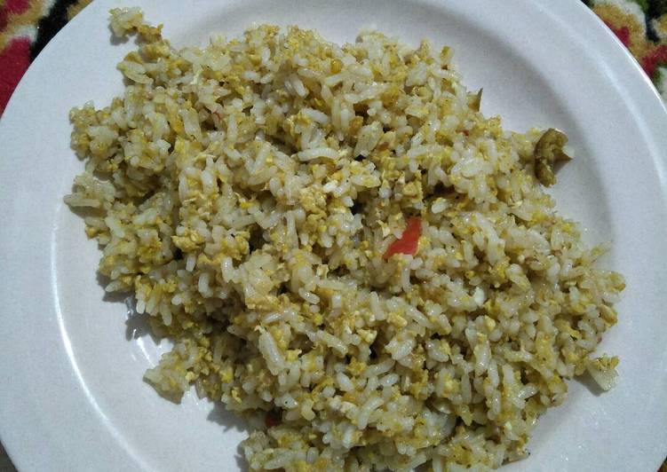 resep masakan Nasi Goreng Kunyit Praktis Non MSG
