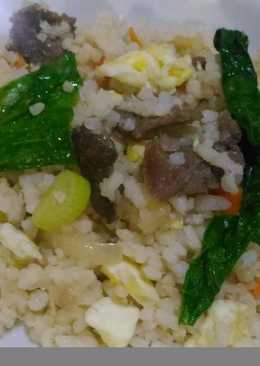 Nasi goreng daging marinasi kecap inggris