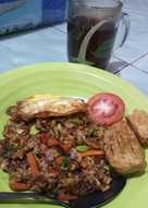 Nasi merah putih goreng pete
