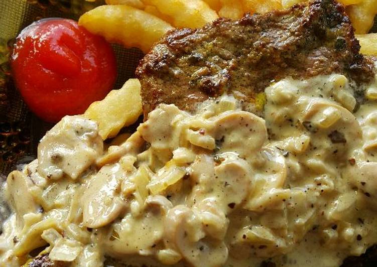 gambar untuk resep makanan Tenderloin Steak with Mushroom Cream Sauce