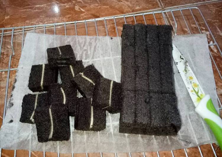 gambar untuk resep Bolu kukus ketan hitam lapis keju