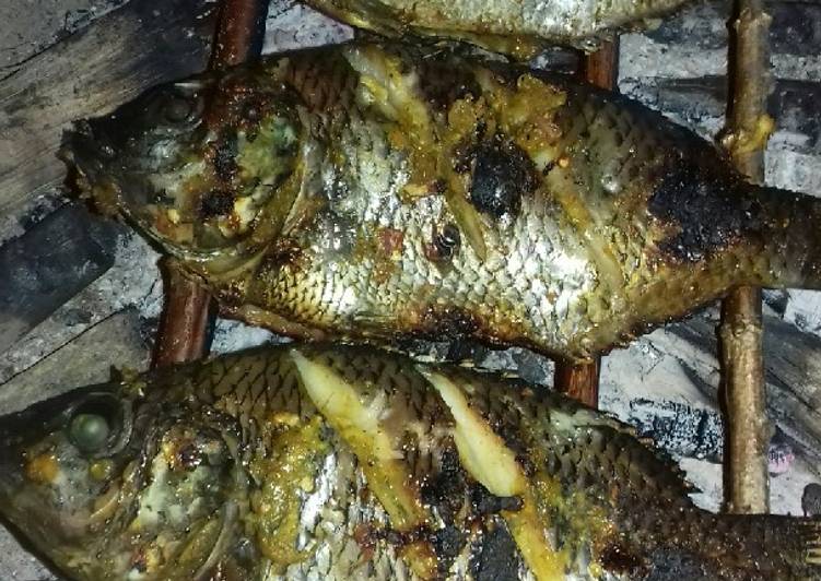 resep makanan Ikan pangang nila bumbu kuning ala risi