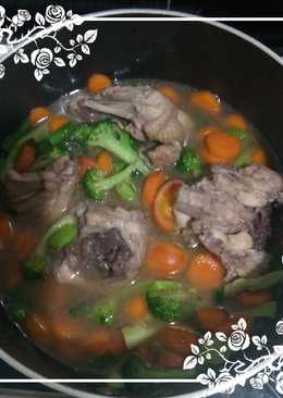 Sup ayam brokoli wortel