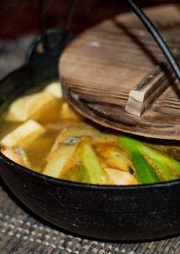 Spicy Salmon Nabe (Salmon pedas hotpot)