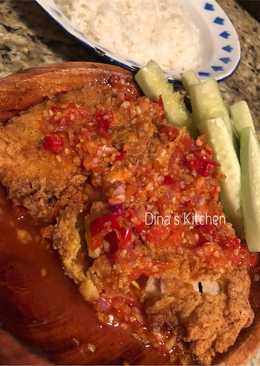 Ayam Geprek aâla Dina