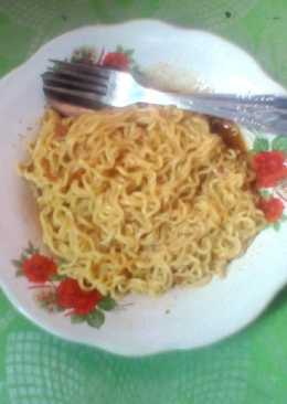 Mie goreng rasa ikan teri pedas