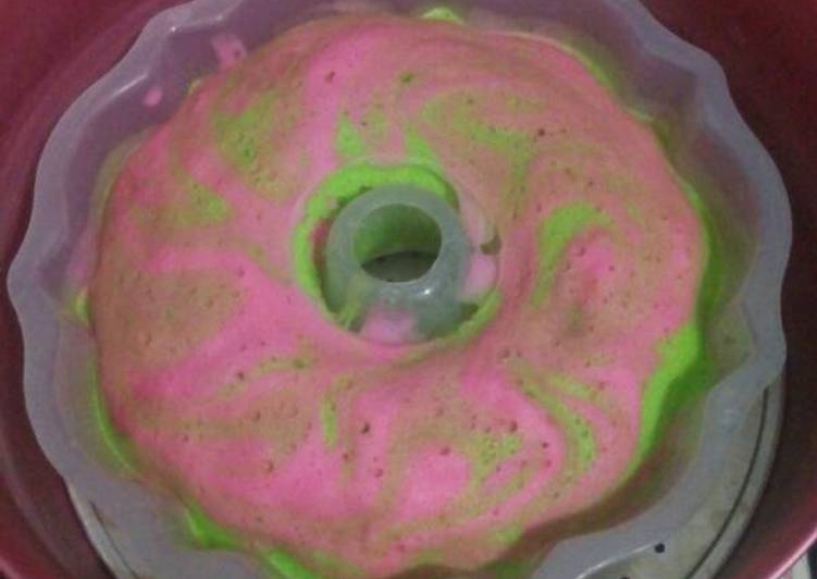 bahan dan cara membuat Kue bolu pelangi ala mom Sekar