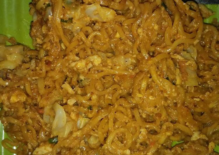 gambar untuk resep Mie goreng curry telur super pedas