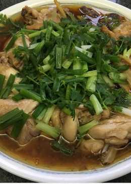 Steamed chicken with dried shiitake mushroom