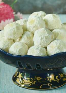 Putri Salju Almond