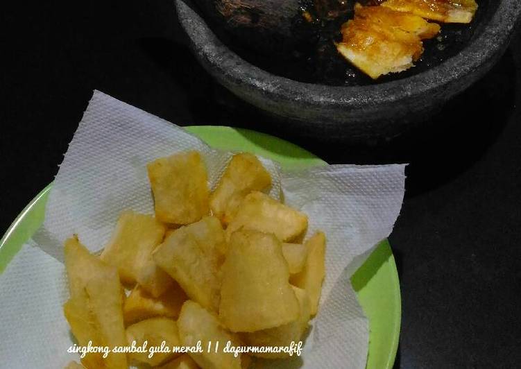 bahan dan cara membuat Singkong goreng sambal gula merah