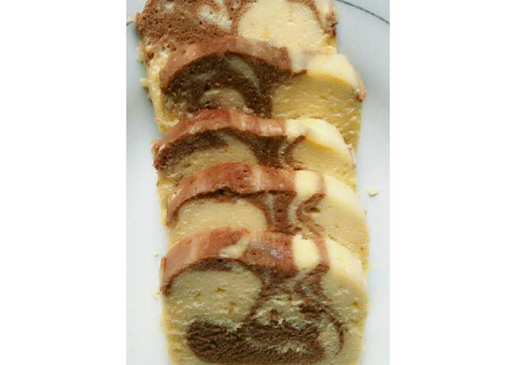 bahan dan cara membuat Zebra Sponge Cake