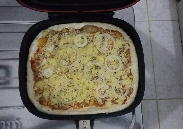 resep lengkap untuk Tuna with corn kernel happycall pizza