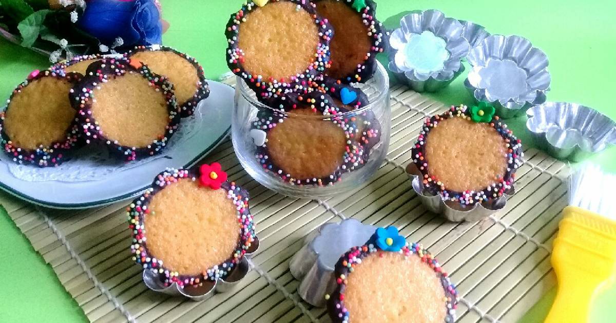 10 resep madeleine enak dan sederhana - Cookpad