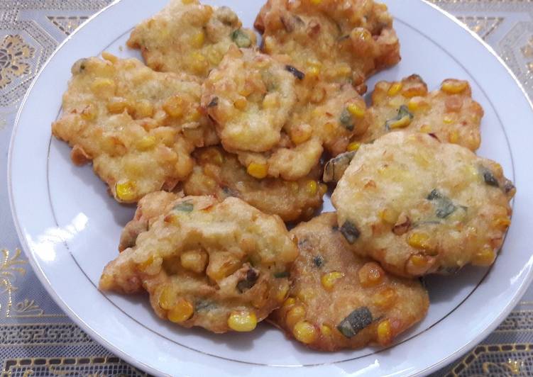 gambar untuk resep Bakwan jagung ebi manis gurih??