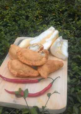 Pastel isi singkong pedas