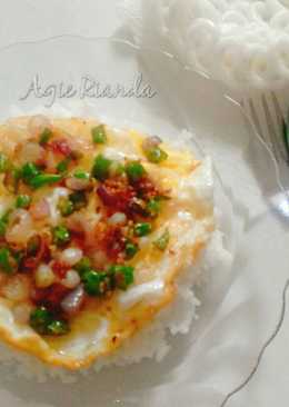 Telur ceplok saus rawit