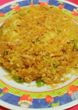 Nasi goreng telor asin