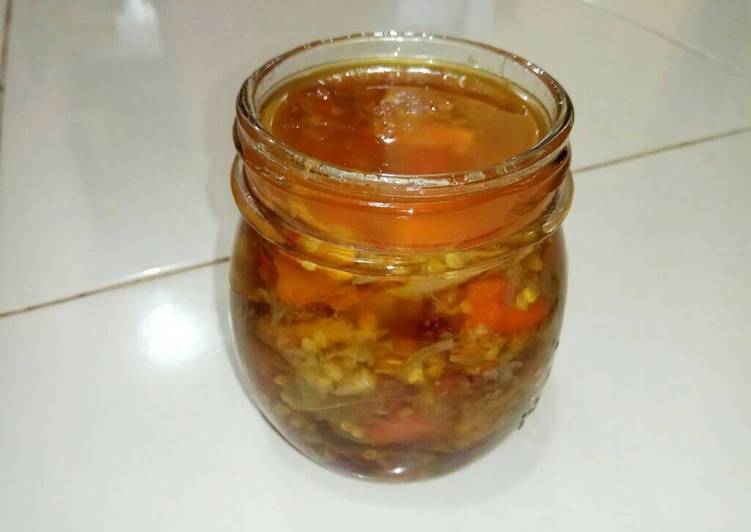 bahan dan cara membuat Sambel Bawang alaala Bu Rudy..tapi Bu Rury