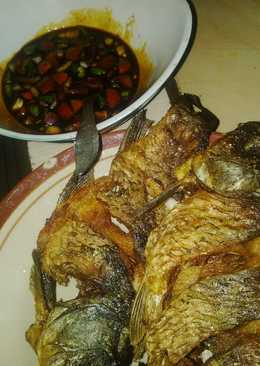 Ikan mas goreng sambel kecap pedas