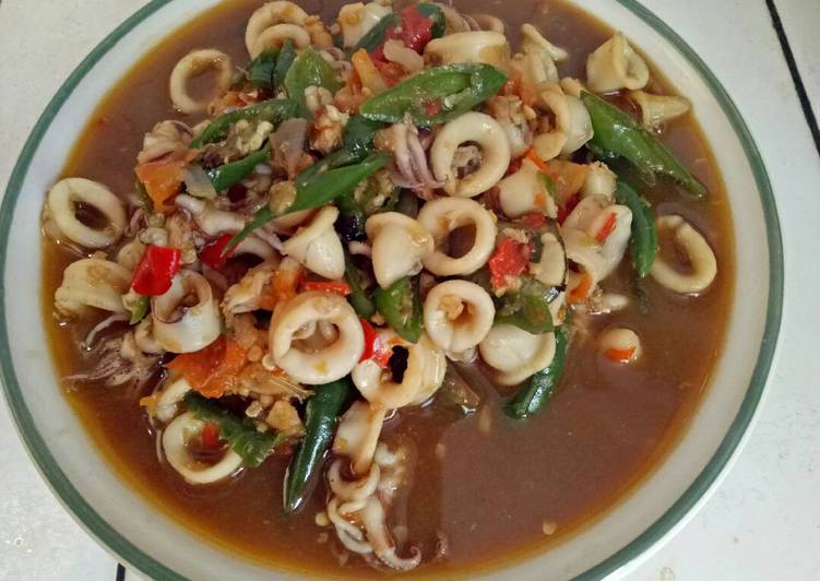 Resep Cumi basah saus tiram extra pedas Karya liliss