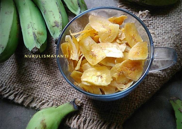 bahan dan cara membuat Keripik Pisang