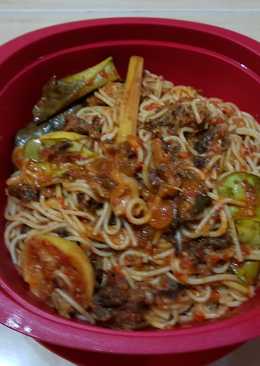 Spagheti daging balado