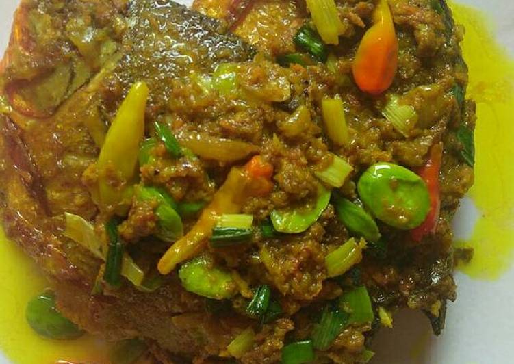 resep makanan Ikan bawal bumbu pesmol