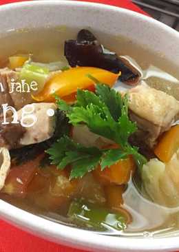 Sop ayam bening (menu anak)